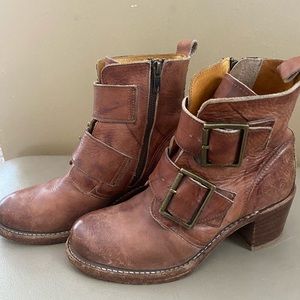 Frye Sabrina double buckle boots